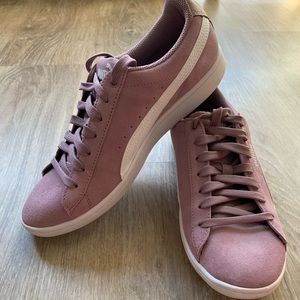 Puma ladies vikky suede shoes